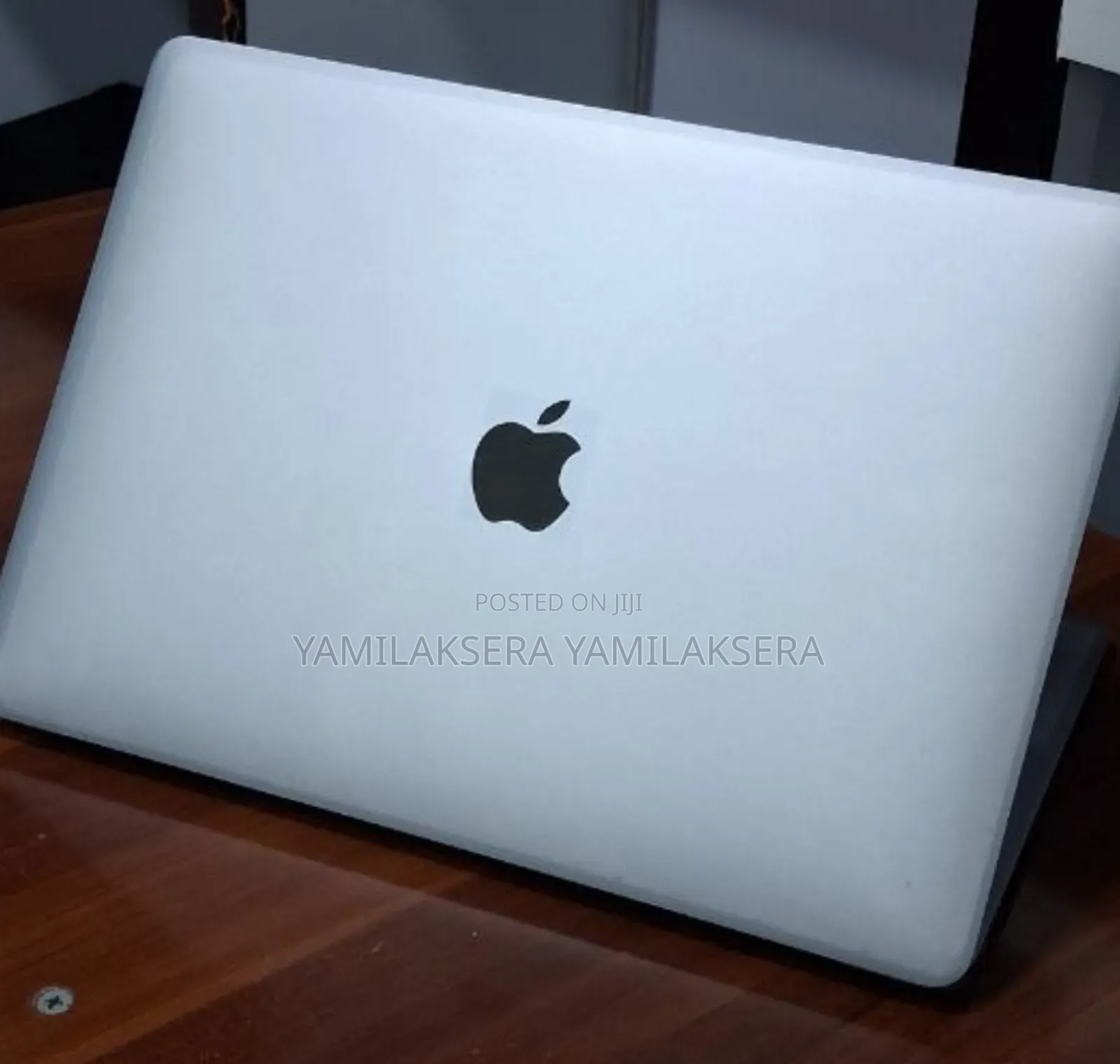 New Laptop Apple MacBook Air 2019 8GB Intel Core i5 SSD 128GB