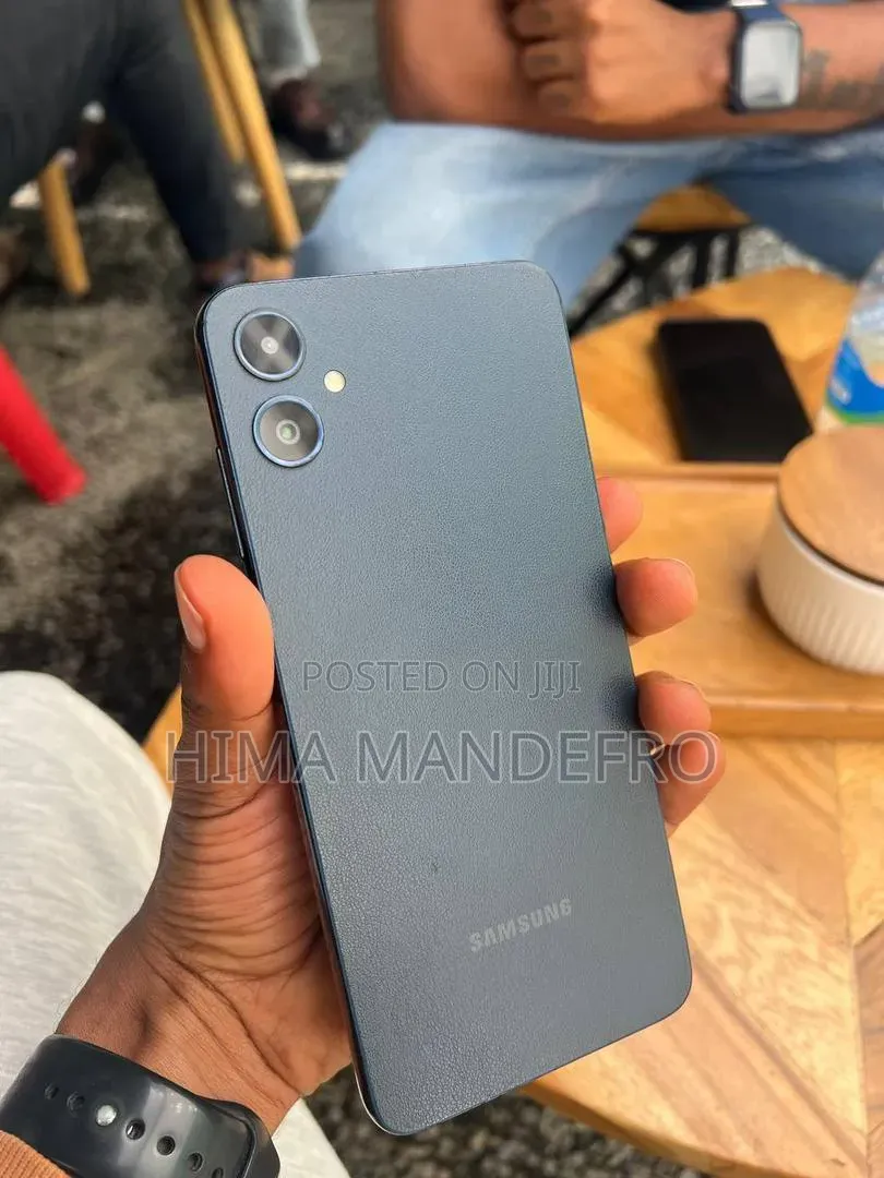 Samsung Galaxy F05 64 GB Blue