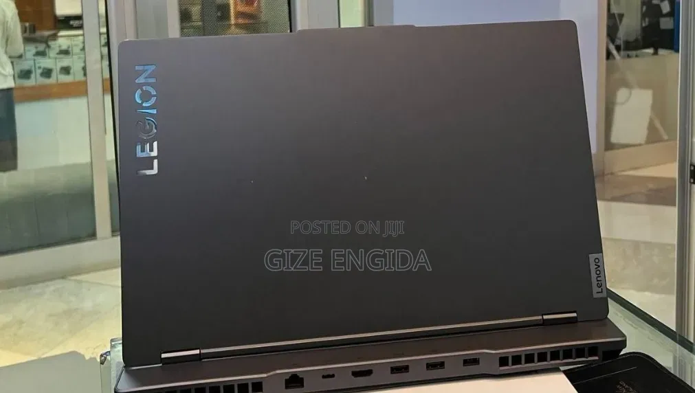New Laptop Lenovo Legion 5 16GB AMD Ryzen 7 SSD 1T