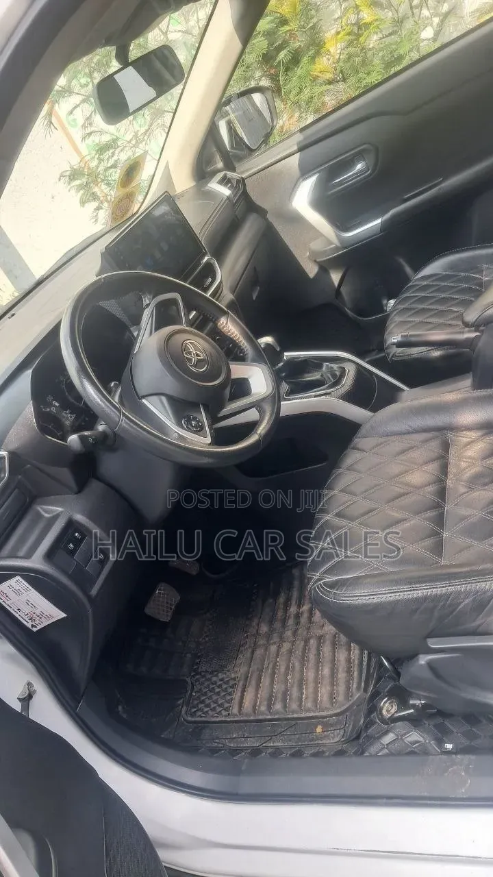 New Toyota Raize 2021 Silver