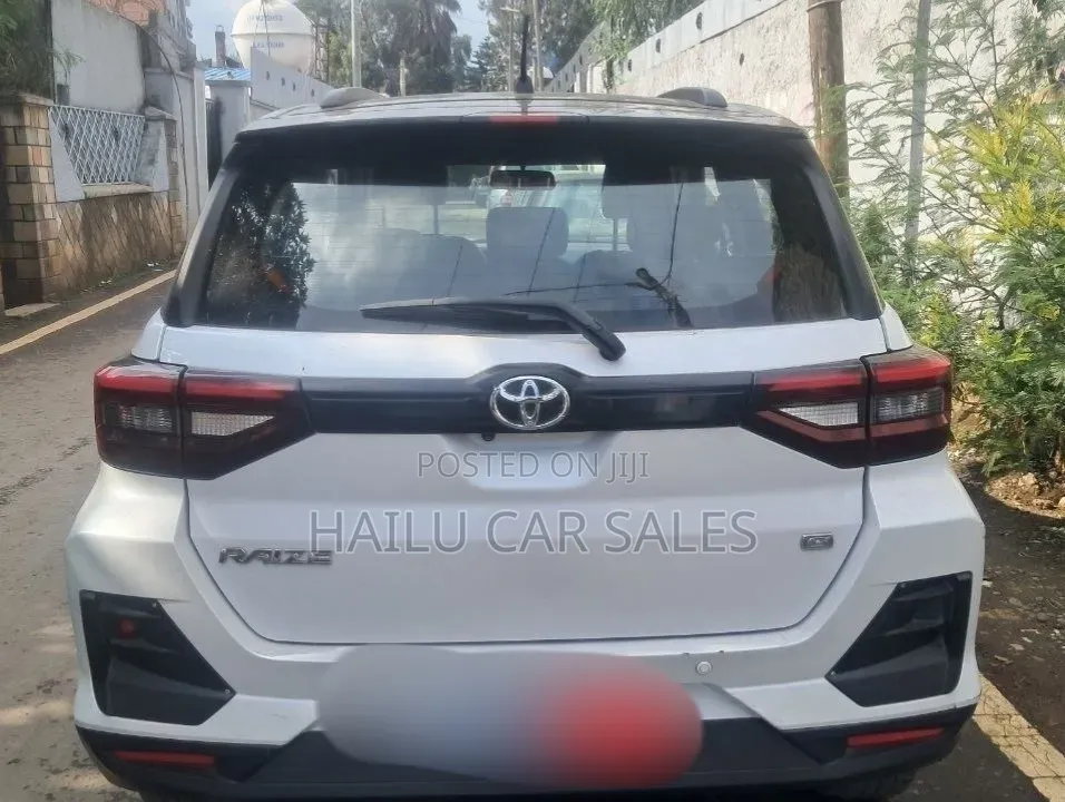 New Toyota Raize 2021 Silver