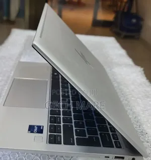New Laptop HP EliteBook 830 G9 16GB Intel Core i5 SSD 512GB