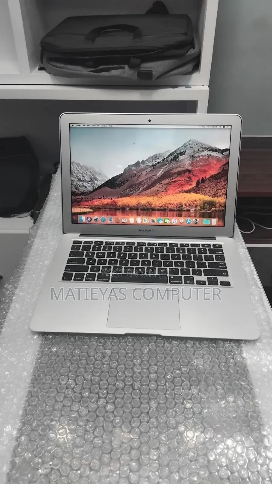 New Laptop Apple MacBook Air 2017 8GB Intel Core i5 SSD 128GB