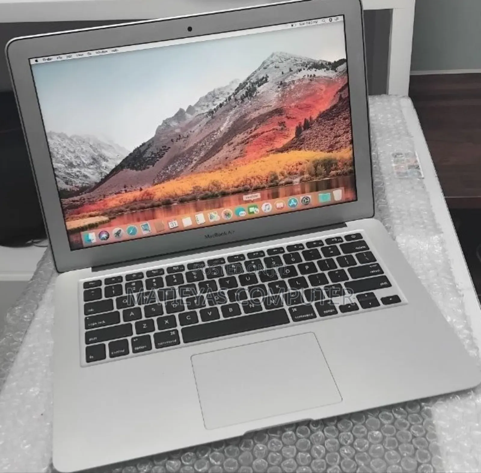 New Laptop Apple MacBook Air 2017 8GB Intel Core i5 SSD 128GB