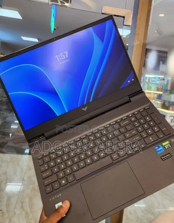 New Laptop HP Victus 16 16GB Intel Core i7 SSD 512GB