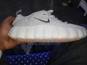 Nike Mind 002
