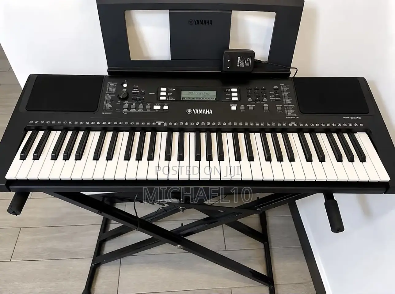 Yamaha PSR-373 Keyboard