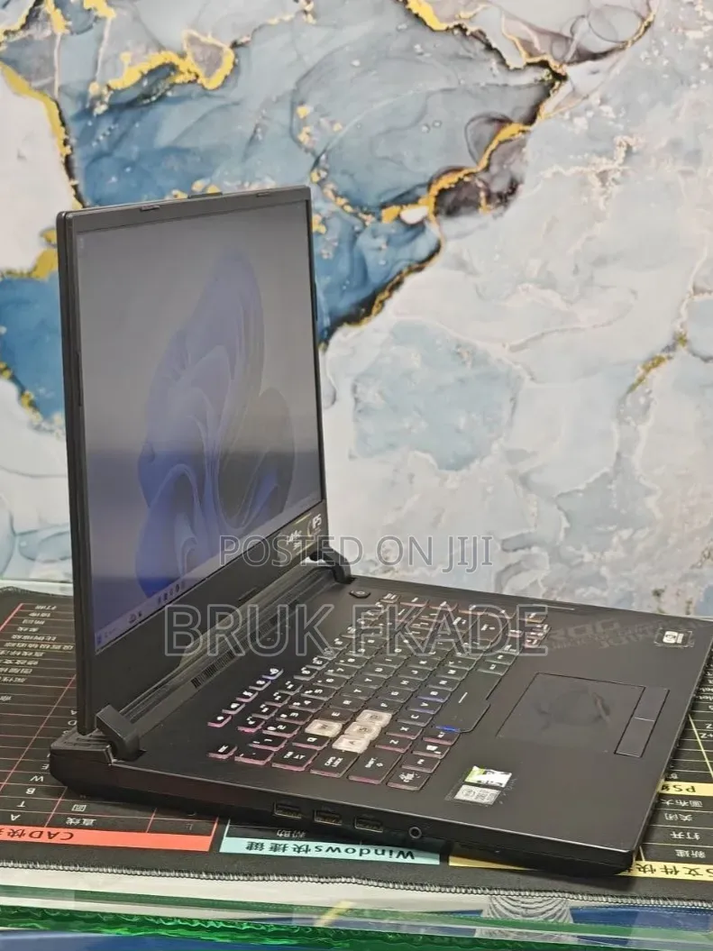 New Laptop Asus ROG Strix G15 16GB Intel Core i7 SSD 512GB