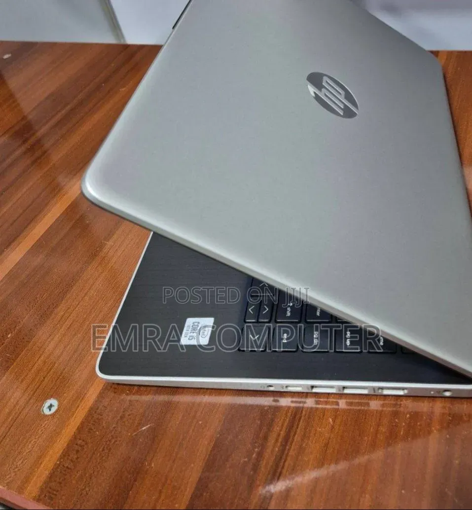 New Laptop HP 8GB Intel Core i5 SSD 256GB