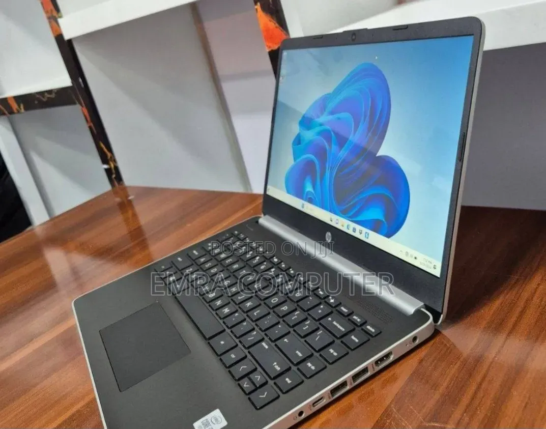 New Laptop HP 8GB Intel Core i5 SSD 256GB