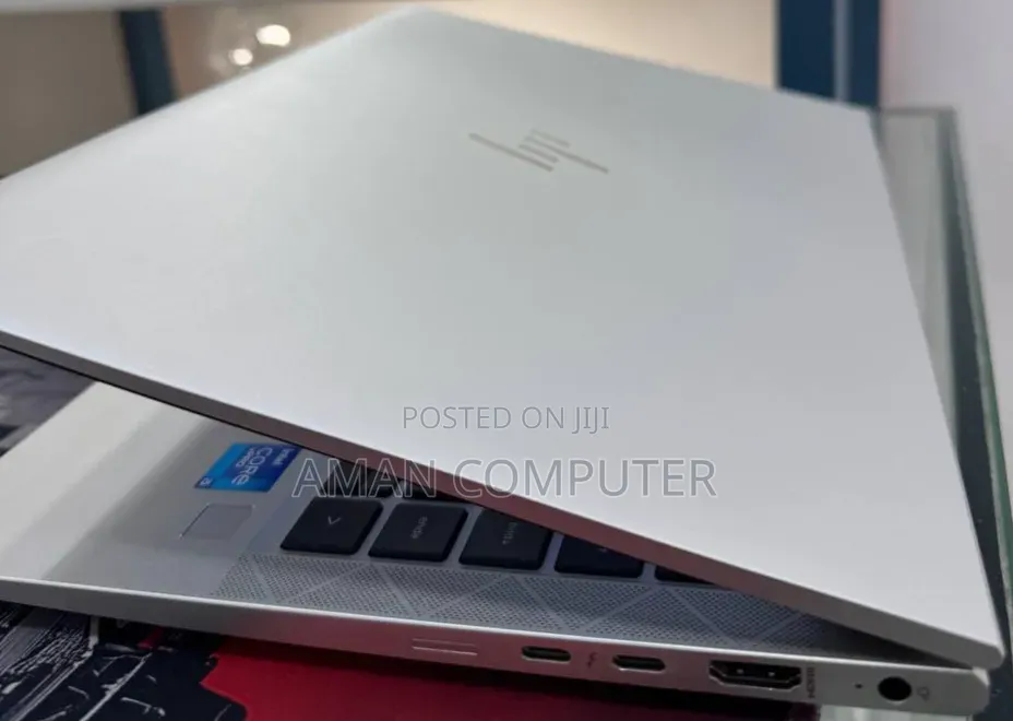 New Laptop HP EliteBook 840 G8 16GB Intel Core i5 SSD 512GB