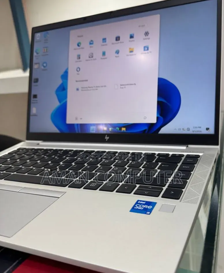 New Laptop HP EliteBook 840 G8 16GB Intel Core i5 SSD 512GB