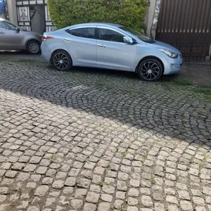 Hyundai Elantra for Rent