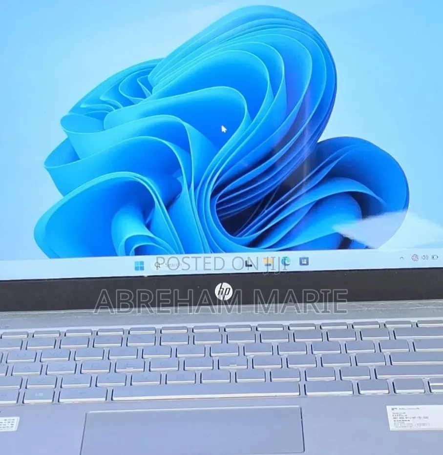 New Laptop HP Pavilion 14 8GB Intel Core i5 SSD 512GB