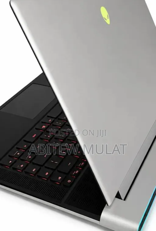 New Laptop Alienware 16x Aurora 32GB Intel Core i9 SSD 1T