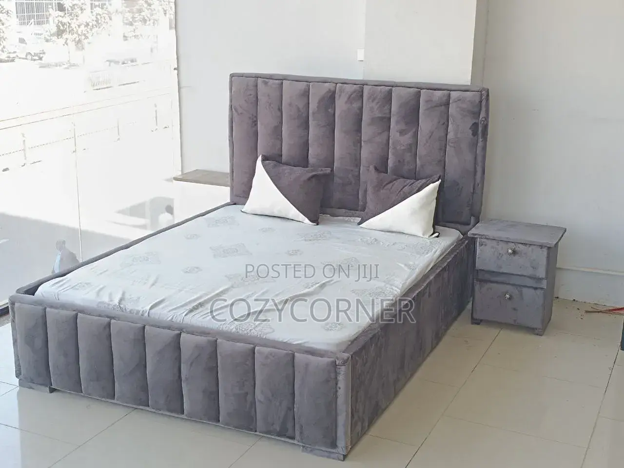 Plain 1.50 Meter Bed With Durability. አልጋ