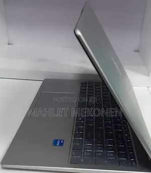 New Laptop HP 14-dq2031tg 16GB Intel Core i7 SSD 512GB