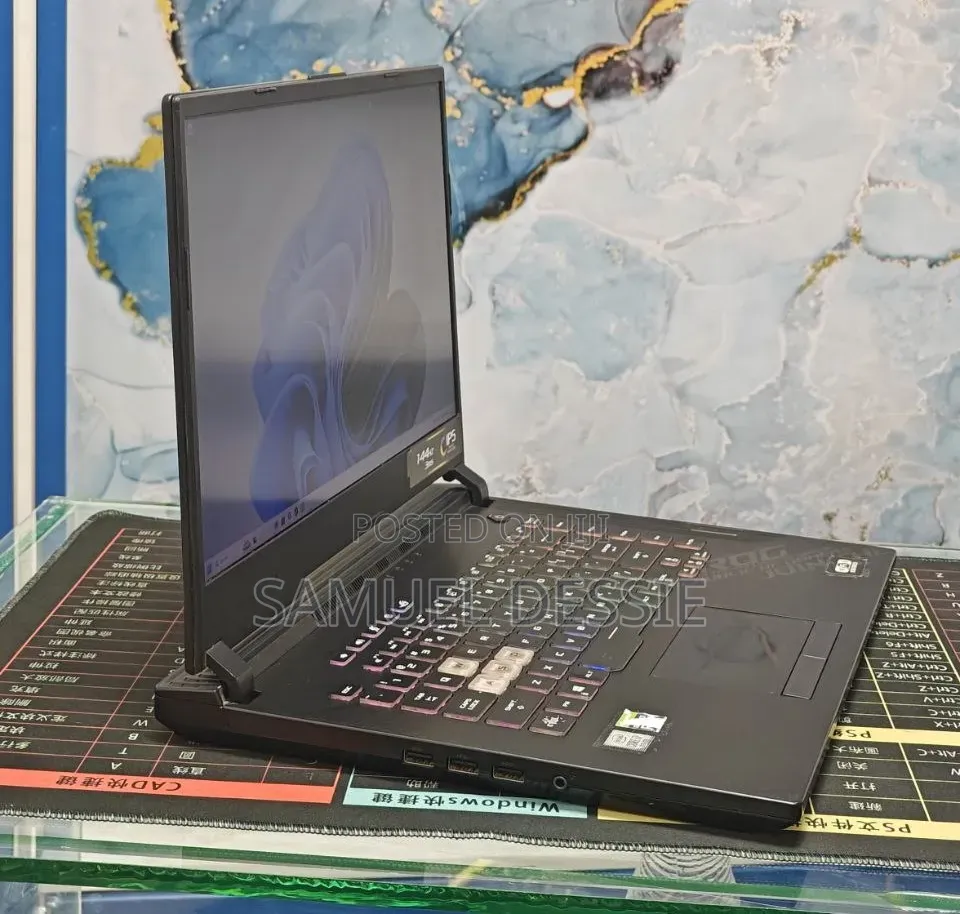 New Laptop Asus ROG Strix G15 16GB Intel Core i7 SSD 512GB