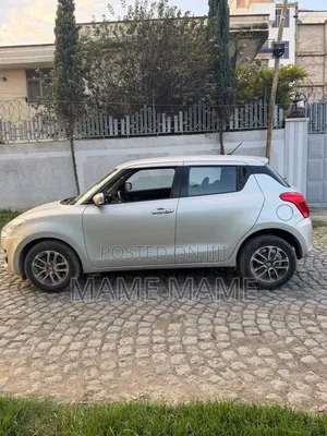 Suzuki Swift 2022 Silver