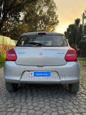 Suzuki Swift 2022 Silver