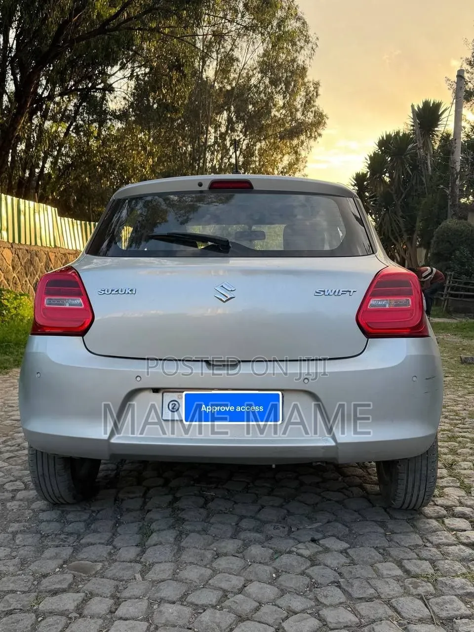 Suzuki Swift 2022 Silver