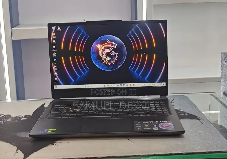 New Laptop MSI Cyborg 15 16GB Intel Core i7 SSD 1T