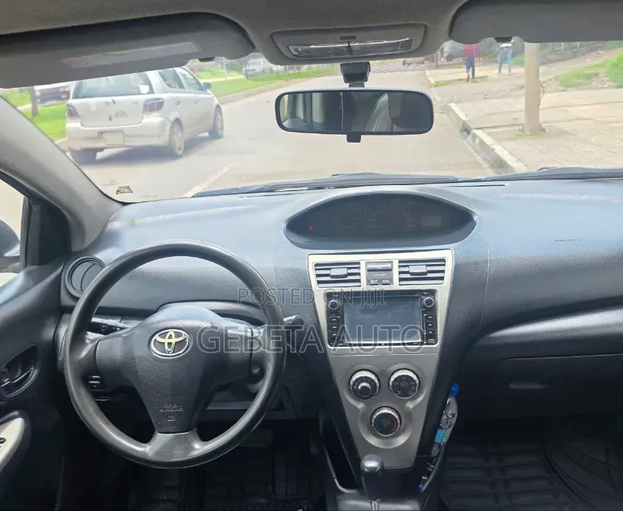 Toyota Yaris 2009