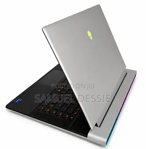 New Laptop Alienware X16 r1 32GB Intel Core i9 SSD 1T