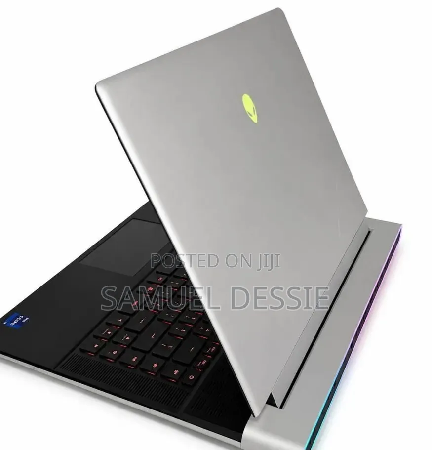 New Laptop Alienware X16 r1 32GB Intel Core i9 SSD 1T