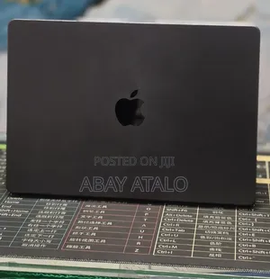New Laptop Apple MacBook Air 2024 M3 16GB Apple M4 SSD 512GB