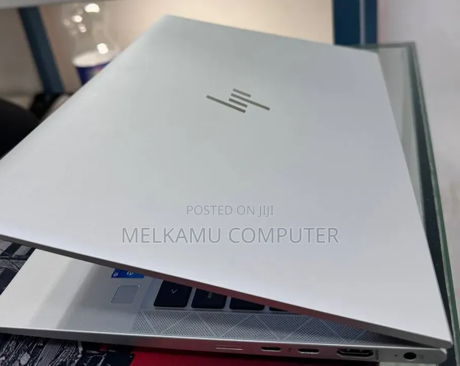 New Laptop HP EliteBook 840 G8 16GB Intel Core i5 SSD 512GB