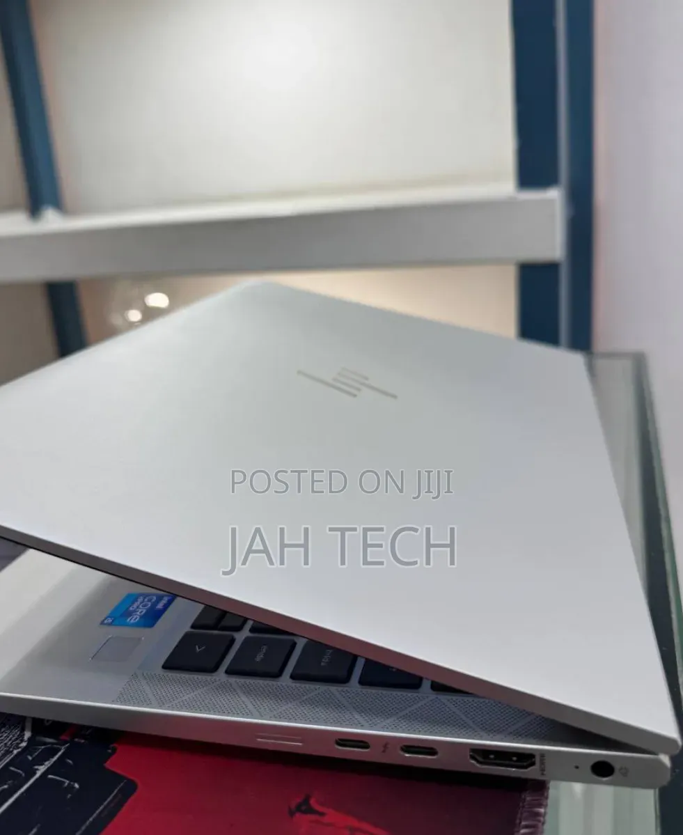 New Laptop HP EliteBook 840 G8 16GB Intel Core i5 SSD 512GB