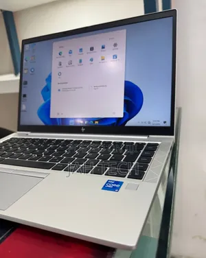 New Laptop HP EliteBook 840 G8 16GB Intel Core i5 SSD 512GB
