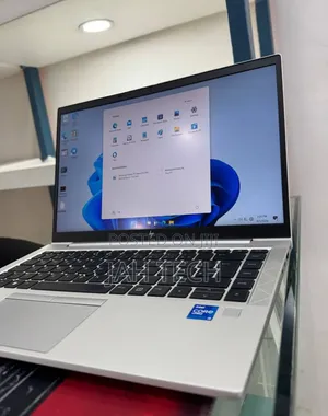 New Laptop HP EliteBook 840 G8 16GB Intel Core i5 SSD 512GB