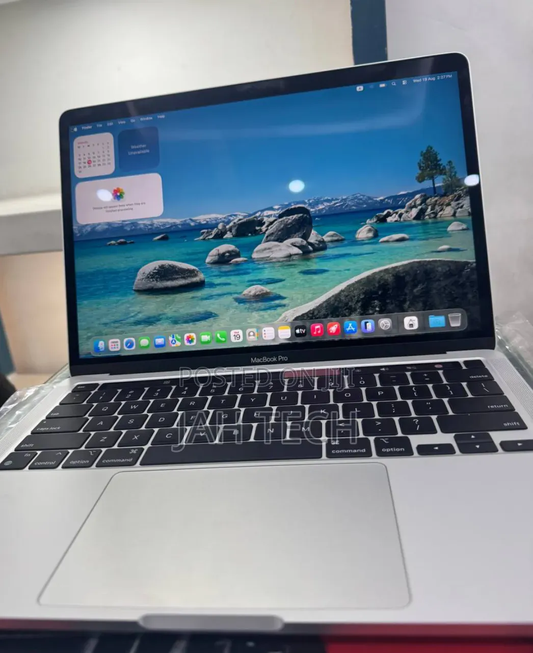 New Laptop Apple MacBook Pro 2020 M1 16GB Apple M1 SSD 1T