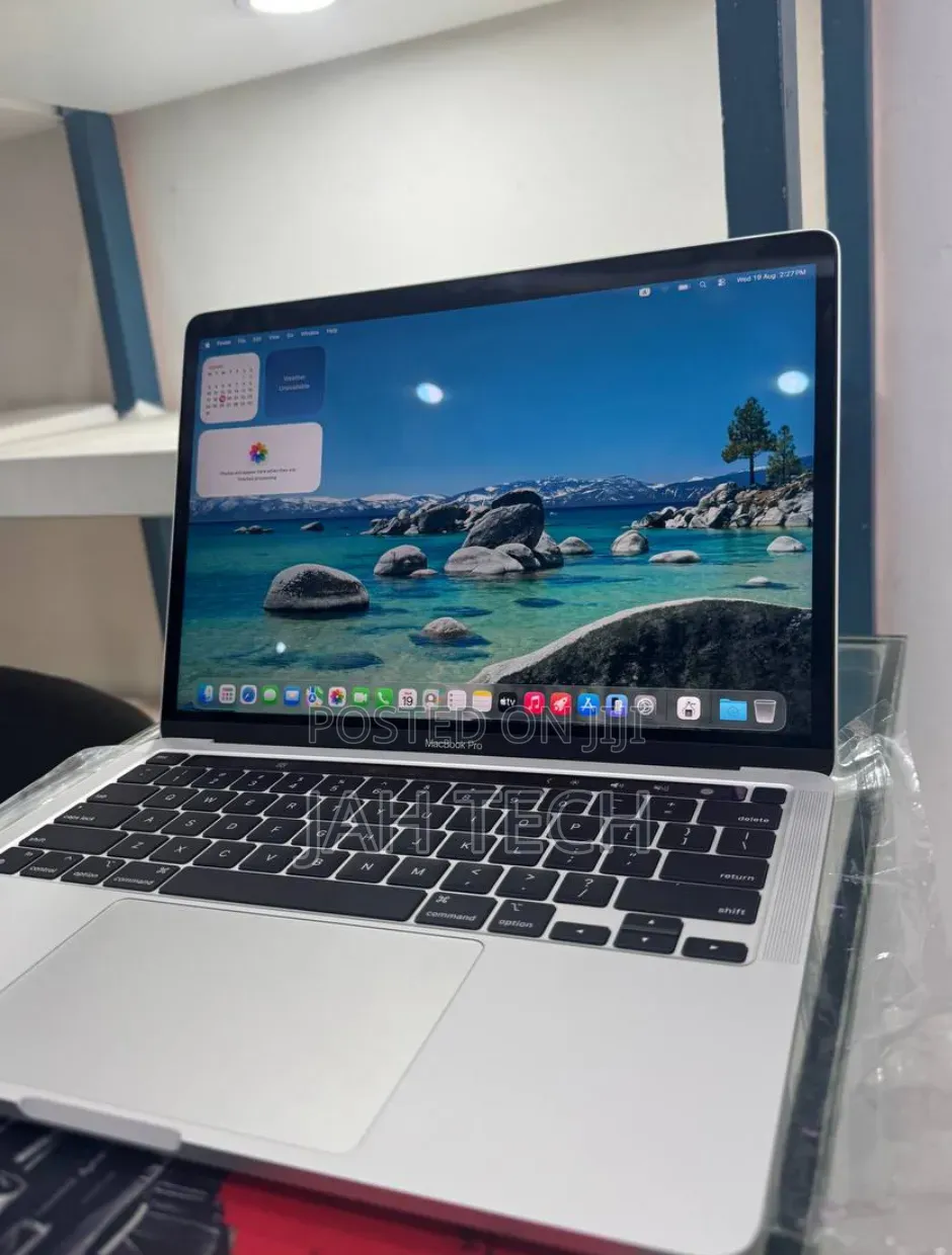 New Laptop Apple MacBook Pro 2020 M1 16GB Apple M1 SSD 1T