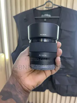 Sony 50mm (1.8) Fixed Lens
