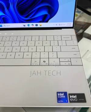 New Laptop Dell XPS 13 16GB Intel Core Ultra 7 SSD 512GB