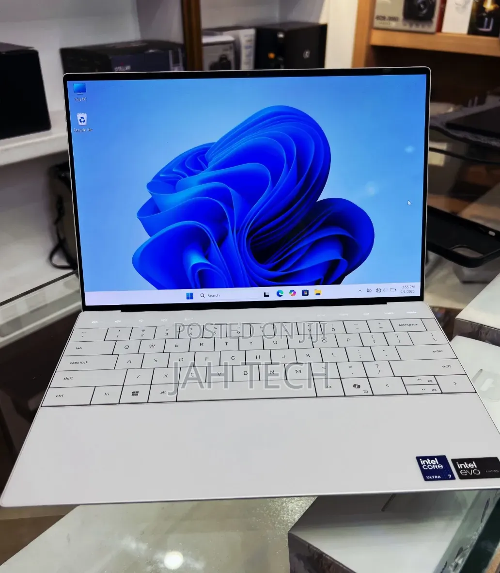 New Laptop Dell XPS 13 16GB Intel Core Ultra 7 SSD 512GB