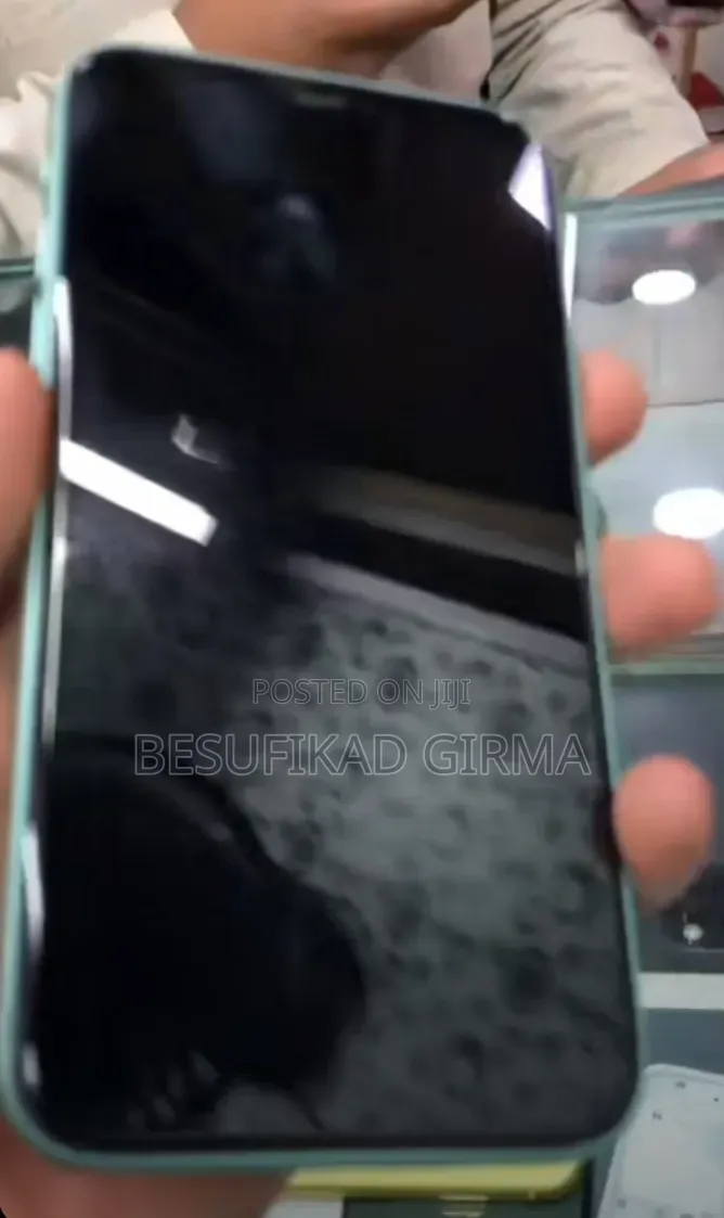 New Apple iPhone 11 64 GB