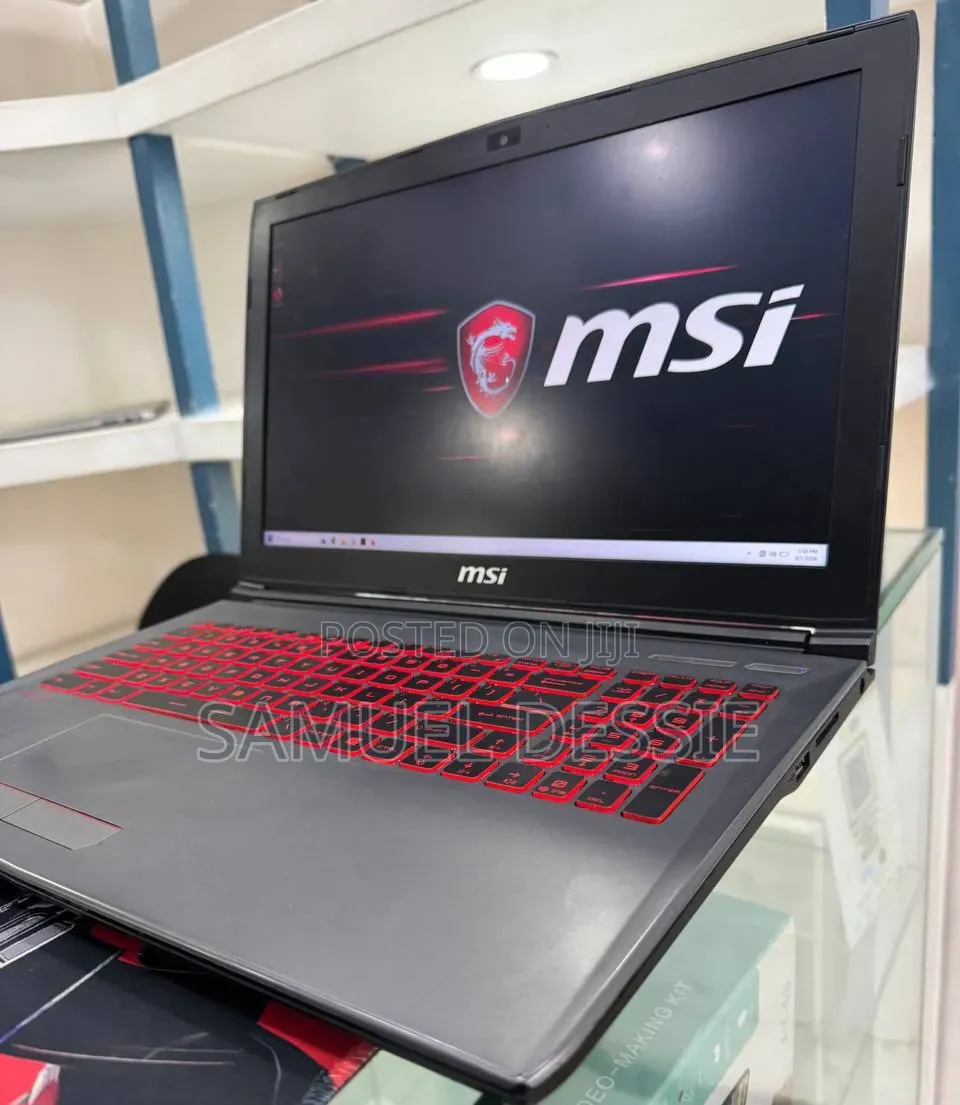 New Laptop MSI 16GB Intel Core i5 SSD 256GB