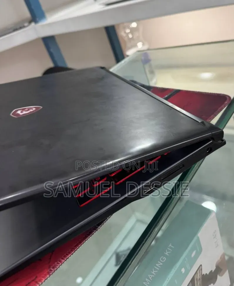 New Laptop MSI 16GB Intel Core i5 SSD 256GB