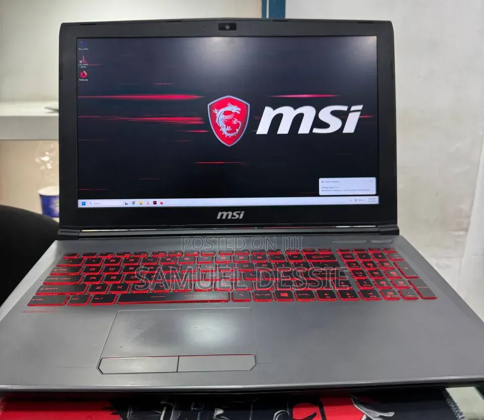 New Laptop MSI 16GB Intel Core i5 SSD 256GB