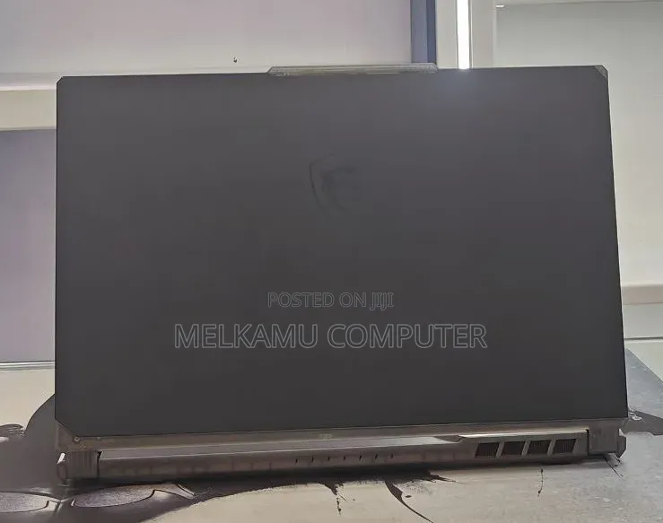 New Laptop MSI Cyborg 15 16GB Intel Core i7 SSD 1T
