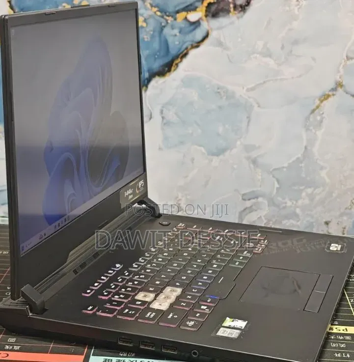 New Laptop Asus 16GB Intel Core i7 SSD 512GB