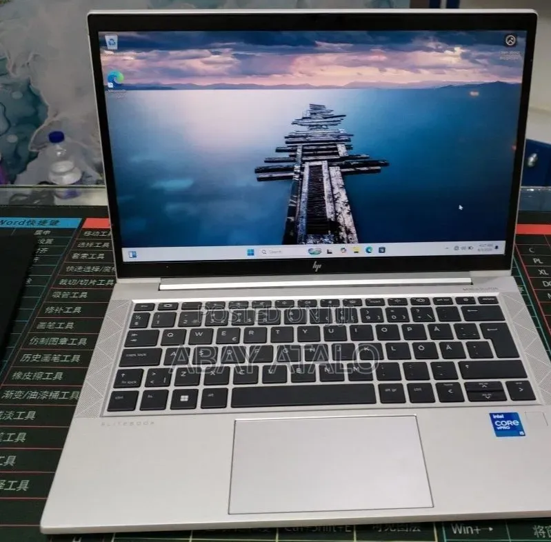 New Laptop HP EliteBook 830 G8 16GB Intel Core i5 SSD 512GB