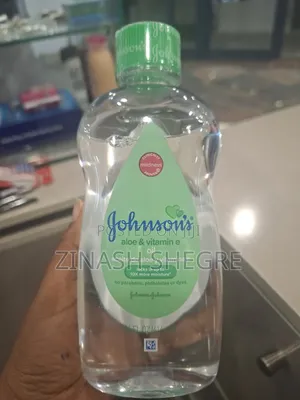 Johnson's Aloe and Vitamin E Oil