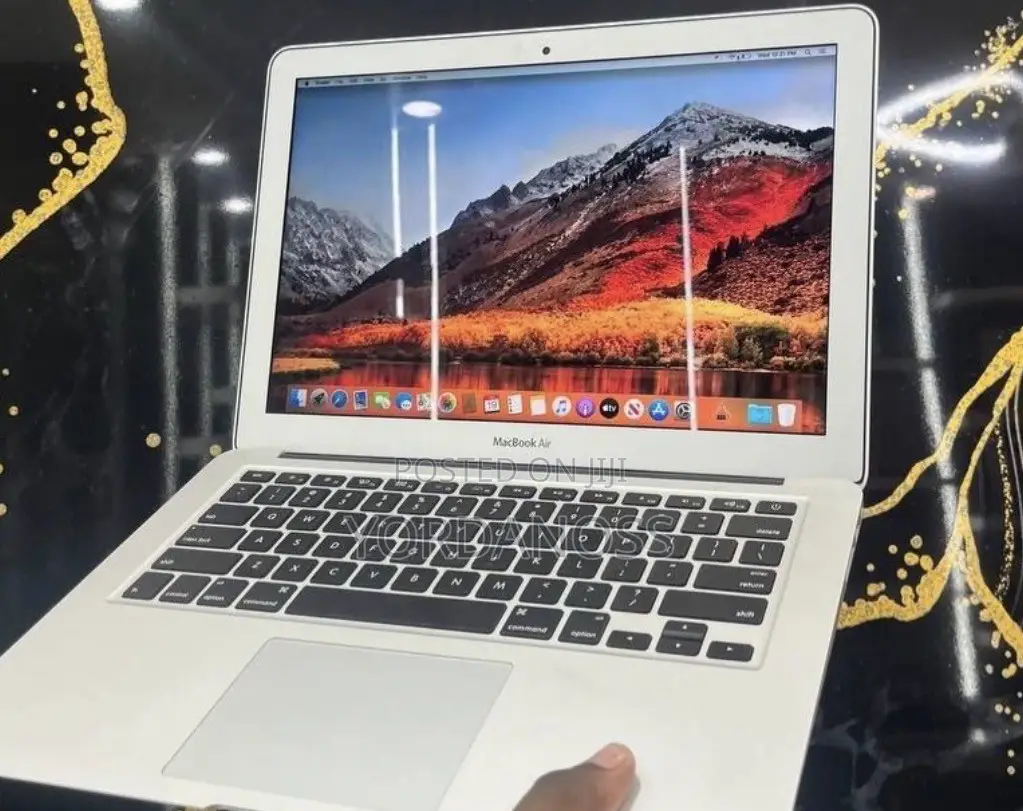 New Laptop Apple MacBook Air 2017 8GB Intel Core i5 SSD 256GB