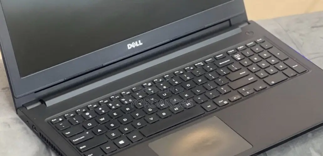 New Laptop Dell Vostro 1015 8GB Intel Core i5 HDD 500GB