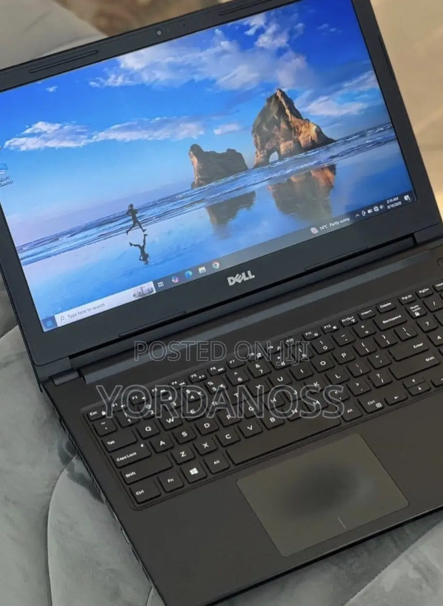 New Laptop Dell Vostro 1015 8GB Intel Core i5 HDD 500GB